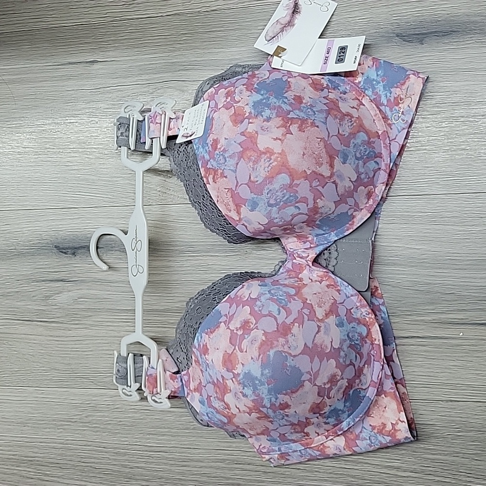 JESSICA SIMPSON BRA.